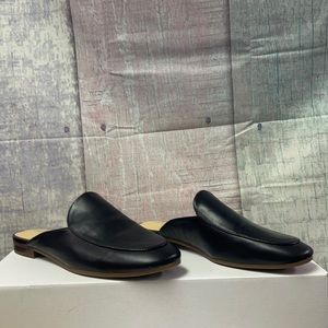 Brand new Woman’s Nine West shoes. Size 6M.